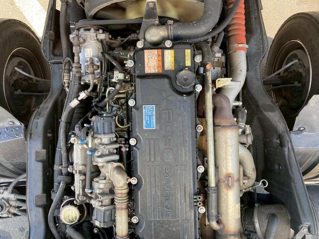 ファイター 冷蔵冷凍バン２．４５トン積載リアエアサス－３０℃格納ゲート　冷凍冷蔵４トン中型トラック８トン限定免許６Ｍ６０マニュアル２．４５トン積載６２００ワイド低温左サイド扉格納ＰＧ後輪エアサス坂道補助ベッドラッシング２段集中ロック電格ミラーバックモニターＥＴＣフルハーフ（52枚目）