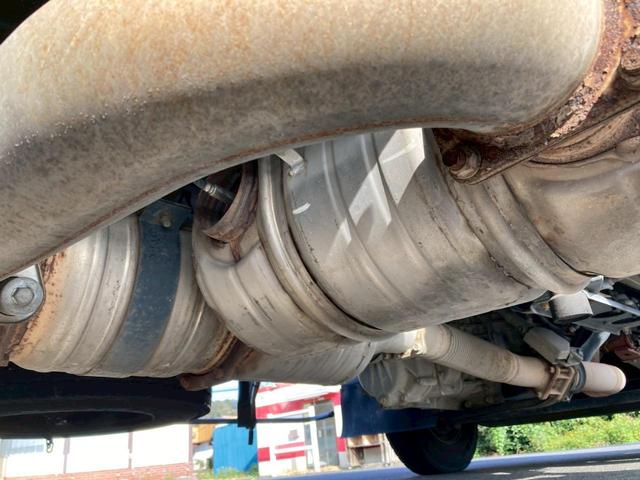 ファイター 冷蔵冷凍バン２．４５トン積載リアエアサス－３０℃格納ゲート　冷凍冷蔵４トン中型トラック８トン限定免許６Ｍ６０マニュアル２．４５トン積載６２００ワイド低温左サイド扉格納ＰＧ後輪エアサス坂道補助ベッドラッシング２段集中ロック電格ミラーバックモニターＥＴＣフルハーフ（59枚目）