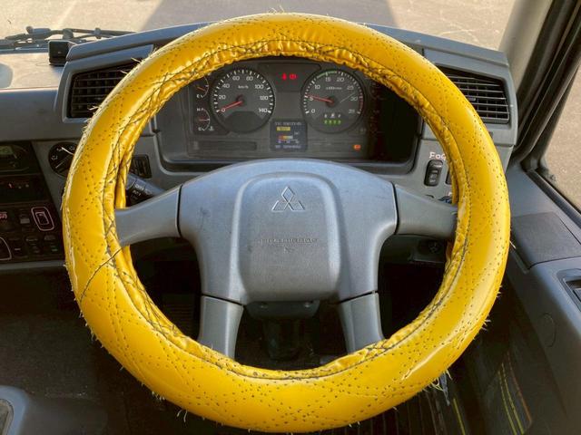 ファイター 冷蔵冷凍バン２．４５トン積載リアエアサス－３０℃格納ゲート　冷凍冷蔵４トン中型トラック８トン限定免許６Ｍ６０マニュアル２．４５トン積載６２００ワイド低温左サイド扉格納ＰＧ後輪エアサス坂道補助ベッドラッシング２段集中ロック電格ミラーバックモニターＥＴＣフルハーフ（69枚目）