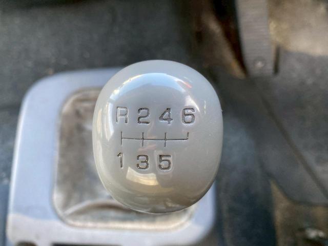 ファイター 冷蔵冷凍バン２．４５トン積載リアエアサス－３０℃格納ゲート　冷凍冷蔵４トン中型トラック８トン限定免許６Ｍ６０マニュアル２．４５トン積載６２００ワイド低温左サイド扉格納ＰＧ後輪エアサス坂道補助ベッドラッシング２段集中ロック電格ミラーバックモニターＥＴＣフルハーフ（70枚目）