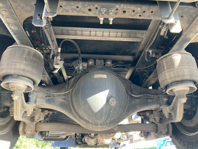 フォワード アルミウイング跳上PGワイド6200ボディ後輪エアサスベッド ワイド6200ボディ跳上PG後輪エアサス2.25トン積載ラッシング4段ベッド電格ミラーバックモニターベット中型トラックPWPSエアバック坂道補助燃焼装置4トンパワーゲート4t8トン限定免許6速MT車(58枚目)