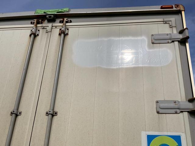 ファイター アルミウイング格納ＰＧワイド６２００ボディ２．５５トン積載　ワイド６２００ボディ格納ゲートラッシング２段２．５５トン積載　ベッド集中ロック電格ミラーバックモニターＥＴＣＡＢＳＰＳＰＷエアバック坂道補助燃焼装置アドブルー中型トラック４トンベット４ｔパワーゲート（16枚目）