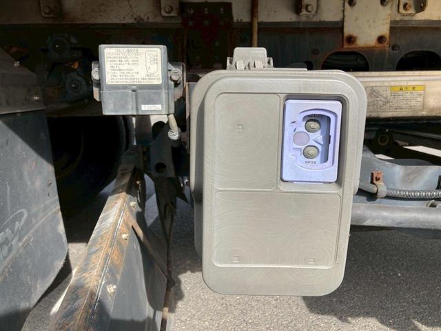 ファイター アルミウイング格納ＰＧワイド６２００ボディ２．５５トン積載　ワイド６２００ボディ格納ゲートラッシング２段２．５５トン積載　ベッド集中ロック電格ミラーバックモニターＥＴＣＡＢＳＰＳＰＷエアバック坂道補助燃焼装置アドブルー中型トラック４トンベット４ｔパワーゲート（38枚目）