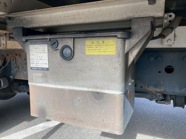 ファイター アルミウイング格納ＰＧワイド６２００ボディ２．５５トン積載　ワイド６２００ボディ格納ゲートラッシング２段２．５５トン積載　ベッド集中ロック電格ミラーバックモニターＥＴＣＡＢＳＰＳＰＷエアバック坂道補助燃焼装置アドブルー中型トラック４トンベット４ｔパワーゲート（46枚目）