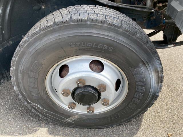 ファイター アルミウイング格納ＰＧワイド６２００ボディ２．５５トン積載　ワイド６２００ボディ格納ゲートラッシング２段２．５５トン積載　ベッド集中ロック電格ミラーバックモニターＥＴＣＡＢＳＰＳＰＷエアバック坂道補助燃焼装置アドブルー中型トラック４トンベット４ｔパワーゲート（57枚目）