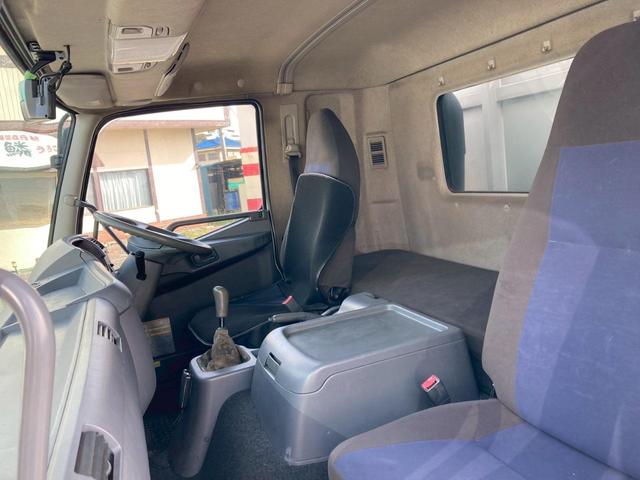 ファイター アルミウイング格納ＰＧワイド６２００ボディ２．５５トン積載　ワイド６２００ボディ格納ゲートラッシング２段２．５５トン積載　ベッド集中ロック電格ミラーバックモニターＥＴＣＡＢＳＰＳＰＷエアバック坂道補助燃焼装置アドブルー中型トラック４トンベット４ｔパワーゲート（66枚目）