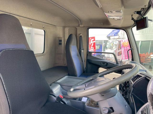 ファイター アルミウイング格納ＰＧワイド６２００ボディ２．５５トン積載　ワイド６２００ボディ格納ゲートラッシング２段２．５５トン積載　ベッド集中ロック電格ミラーバックモニターＥＴＣＡＢＳＰＳＰＷエアバック坂道補助燃焼装置アドブルー中型トラック４トンベット４ｔパワーゲート（69枚目）