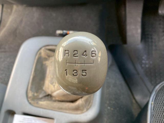 ファイター アルミウイング格納ＰＧワイド６２００ボディ２．５５トン積載　ワイド６２００ボディ格納ゲートラッシング２段２．５５トン積載　ベッド集中ロック電格ミラーバックモニターＥＴＣＡＢＳＰＳＰＷエアバック坂道補助燃焼装置アドブルー中型トラック４トンベット４ｔパワーゲート（72枚目）