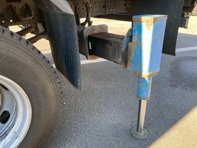 キャンター ５段クレーンワイド超ロング３．２５ｔ積載タダノラジコン付　５段クレーンワイド超ロング３．２５ｔ積載タダノラジコン付リアアウトリガー　フックイン　スタットレスタイヤＥＴＣ集中ロック電格ミラーＰＷＰＳＡＢＳアドブルー燃焼装置エアバックユニック車小型（28枚目）