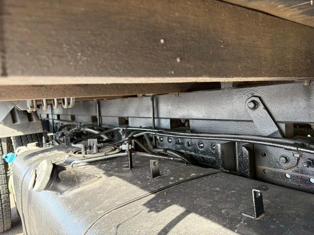 キャンター ５段クレーンワイド超ロング３．２５ｔ積載タダノラジコン付　５段クレーンワイド超ロング３．２５ｔ積載タダノラジコン付リアアウトリガー　フックイン　スタットレスタイヤＥＴＣ集中ロック電格ミラーＰＷＰＳＡＢＳアドブルー燃焼装置エアバックユニック車小型（49枚目）