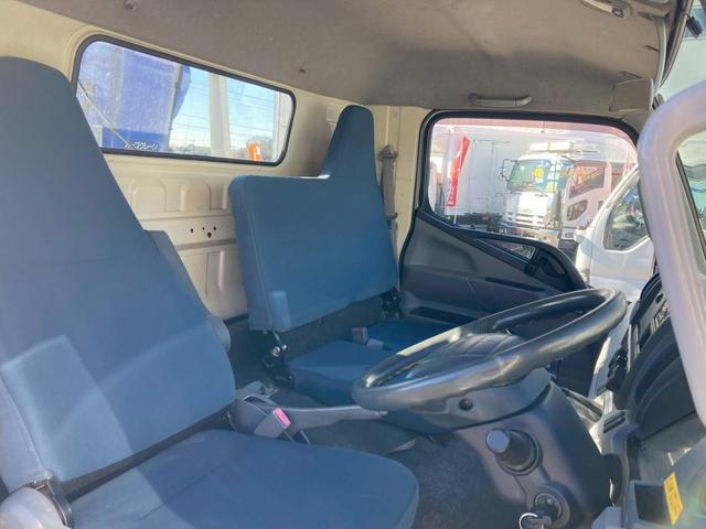 キャンター ５段クレーンワイド超ロング３．２５ｔ積載タダノラジコン付　５段クレーンワイド超ロング３．２５ｔ積載タダノラジコン付リアアウトリガー　フックイン　スタットレスタイヤＥＴＣ集中ロック電格ミラーＰＷＰＳＡＢＳアドブルー燃焼装置エアバックユニック車小型（70枚目）