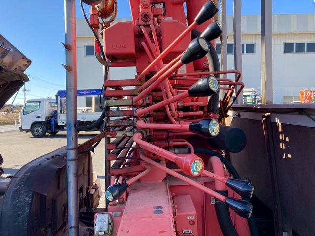 エルフトラック ５段クレーン　セミワイドロング　スムーサー　リヤアウトリガー　５段クレーンセミワイドロング古河ユニック２．９３ｔ吊スムーサーリヤアウトリガーあおり開閉補助装置ＥＴＣ　ＰＳ　ＰＷ　電格ミラーエアバック燃焼装置小型トラックユニック車差し違えアウトリガーシルバー色（35枚目）