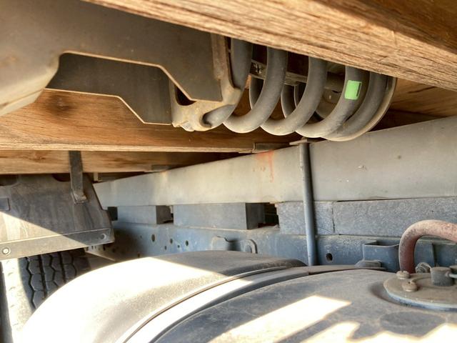 エルフトラック ５段クレーン　セミワイドロング　スムーサー　リヤアウトリガー　５段クレーンセミワイドロング古河ユニック２．９３ｔ吊スムーサーリヤアウトリガーあおり開閉補助装置ＥＴＣ　ＰＳ　ＰＷ　電格ミラーエアバック燃焼装置小型トラックユニック車差し違えアウトリガーシルバー色（46枚目）