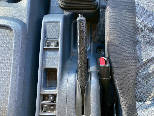 ヒノレンジャー アルミバン　跳ね上げＰＧセミワイド　６３００ボディ左サイド扉　跳ね上げパワーゲート　セミワイド　６３００ボディ左サイド扉　ラッシングレール２段　ベット付集中ロック　ＰＳ　ＰＷ　ラジオ　アンテナ　ＡＢＳエアバック　燃焼装置　坂道補助　電格ミラー（68枚目）