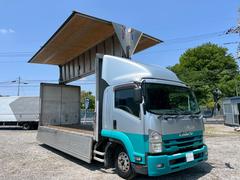 建設系トラックのダンプ、クレーン車はもちろん、運送系トラックのウィング車、バン、トレーラまでどんなトラックであってもお探しさせていただきます。 7