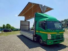 建設系トラックのダンプ、クレーン車はもちろん、運送系トラックのウィング車、バン、トレーラまでどんなトラックであってもお探しさせていただきます。 7