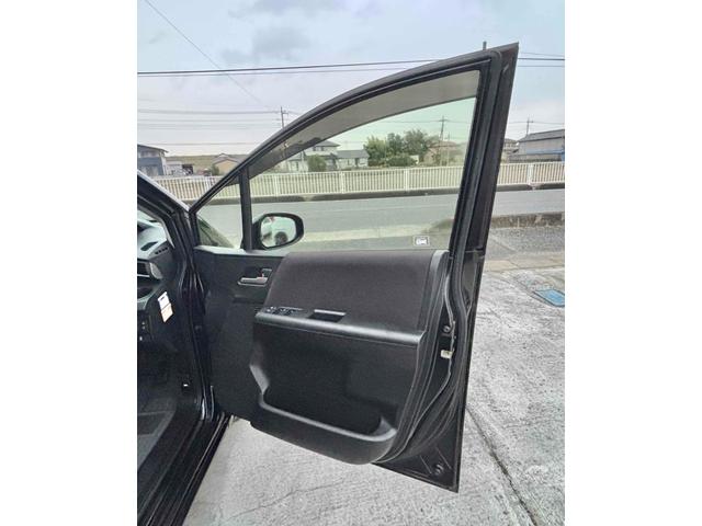 フリード Ｇ　ジャストセレクション　ＥＴＣ　バックカメラ　ナビ　ＴＶ　両側スライド・片側電動　スマートキー　電動格納ミラー　３列シート　ウォークスルー　ＣＶＴ　ＣＤ　ＤＶＤ再生　Ｂｌｕｅｔｏｏｔｈ　盗難防止システム　衝突安全ボディ（13枚目）