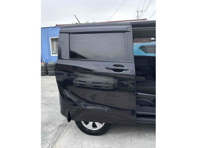 フリード Ｇ　ジャストセレクション　ＥＴＣ　バックカメラ　ナビ　ＴＶ　両側スライド・片側電動　スマートキー　電動格納ミラー　３列シート　ウォークスルー　ＣＶＴ　ＣＤ　ＤＶＤ再生　Ｂｌｕｅｔｏｏｔｈ　盗難防止システム　衝突安全ボディ（15枚目）