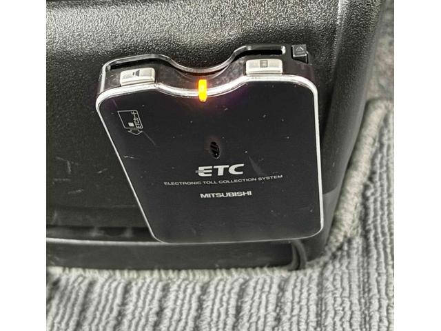 フリード Ｇ　ジャストセレクション　ＥＴＣ　バックカメラ　ナビ　ＴＶ　両側スライド・片側電動　スマートキー　電動格納ミラー　３列シート　ウォークスルー　ＣＶＴ　ＣＤ　ＤＶＤ再生　Ｂｌｕｅｔｏｏｔｈ　盗難防止システム　衝突安全ボディ（41枚目）