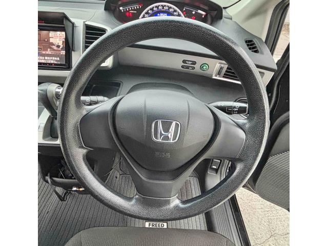 フリード Ｇ　ジャストセレクション　ＥＴＣ　バックカメラ　ナビ　ＴＶ　両側スライド・片側電動　スマートキー　電動格納ミラー　３列シート　ウォークスルー　ＣＶＴ　ＣＤ　ＤＶＤ再生　Ｂｌｕｅｔｏｏｔｈ　盗難防止システム　衝突安全ボディ（42枚目）