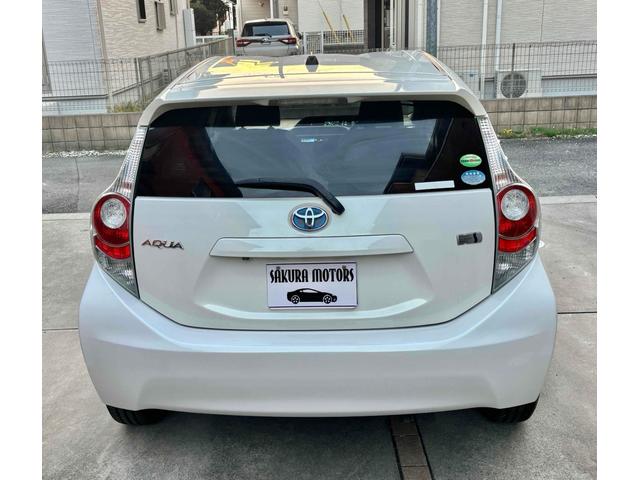 アクア S ETC バックカメラ ナビ TV アルミホイール スマートキー アイドリングストップ 電動格納ミラー CVT 衝突安全ボディ 記録簿 ABS ESC CD エアコン パワーステアリング(6枚目)