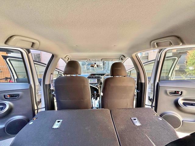 アクア S ETC バックカメラ ナビ TV アルミホイール スマートキー アイドリングストップ 電動格納ミラー CVT 衝突安全ボディ 記録簿 ABS ESC CD エアコン パワーステアリング(21枚目)