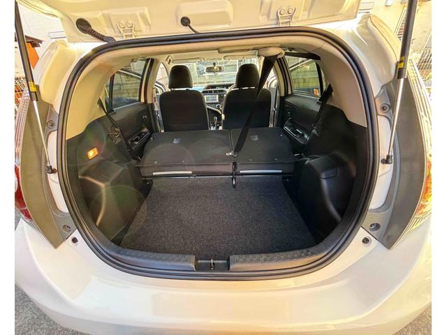 アクア S ETC バックカメラ ナビ TV アルミホイール スマートキー アイドリングストップ 電動格納ミラー CVT 衝突安全ボディ 記録簿 ABS ESC CD エアコン パワーステアリング(23枚目)