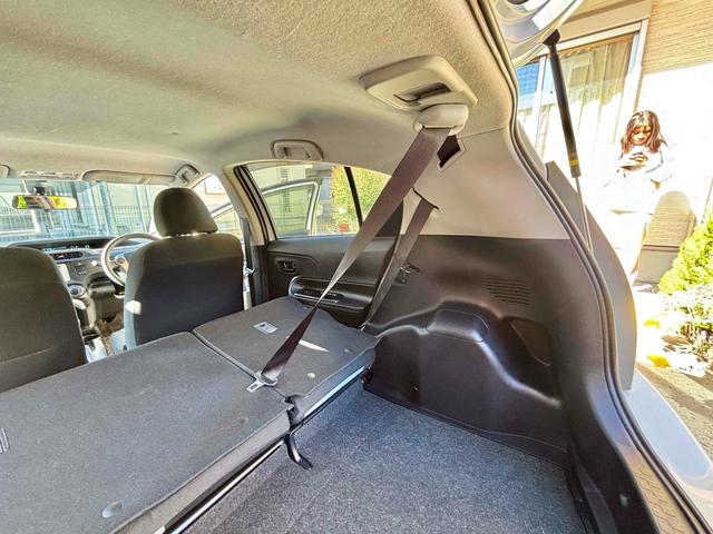 アクア S ETC バックカメラ ナビ TV アルミホイール スマートキー アイドリングストップ 電動格納ミラー CVT 衝突安全ボディ 記録簿 ABS ESC CD エアコン パワーステアリング(24枚目)