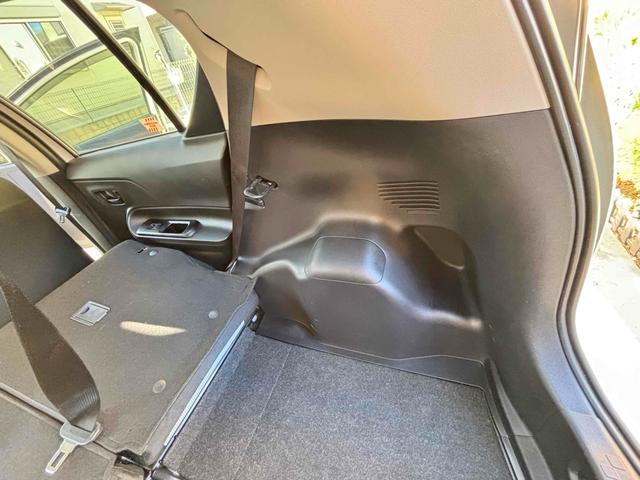 アクア S ETC バックカメラ ナビ TV アルミホイール スマートキー アイドリングストップ 電動格納ミラー CVT 衝突安全ボディ 記録簿 ABS ESC CD エアコン パワーステアリング(25枚目)