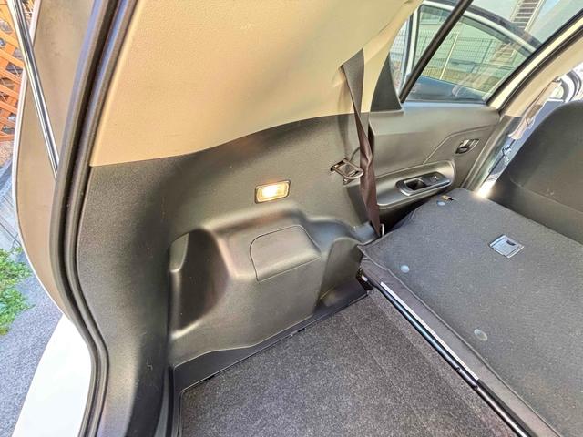 アクア S ETC バックカメラ ナビ TV アルミホイール スマートキー アイドリングストップ 電動格納ミラー CVT 衝突安全ボディ 記録簿 ABS ESC CD エアコン パワーステアリング(27枚目)