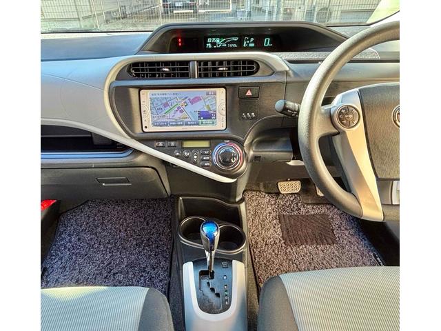 アクア S ETC バックカメラ ナビ TV アルミホイール スマートキー アイドリングストップ 電動格納ミラー CVT 衝突安全ボディ 記録簿 ABS ESC CD エアコン パワーステアリング(35枚目)