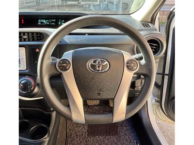 アクア S ETC バックカメラ ナビ TV アルミホイール スマートキー アイドリングストップ 電動格納ミラー CVT 衝突安全ボディ 記録簿 ABS ESC CD エアコン パワーステアリング(47枚目)