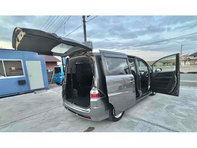 ステップワゴン スパーダＳ　Ｚ　ＨＤＤナビパッケージ　ＥＴＣ　バックカメラ　ナビ　ＴＶ　両側スライド・片側電動　ＨＩＤ　キーレスエントリー　電動格納ミラー　後席モニター　３列シート　ウォークスルー　ＡＴ　アルミホイール　ＣＤ　Ｂｌｕｅｔｏｏｔｈ（18枚目）