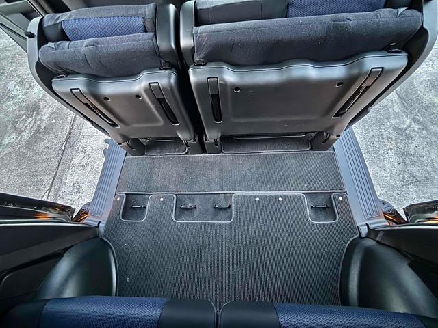 ステップワゴン スパーダＳ　Ｚ　ＨＤＤナビパッケージ　ＥＴＣ　バックカメラ　ナビ　ＴＶ　両側スライド・片側電動　ＨＩＤ　キーレスエントリー　電動格納ミラー　後席モニター　３列シート　ウォークスルー　ＡＴ　アルミホイール　ＣＤ　Ｂｌｕｅｔｏｏｔｈ（32枚目）