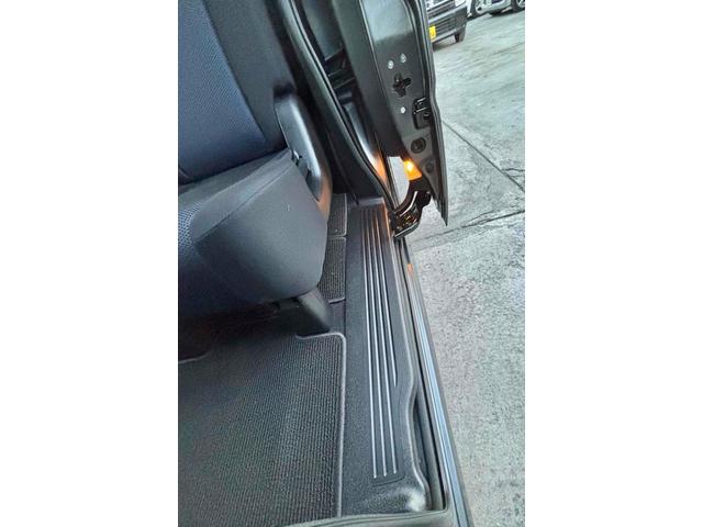 ステップワゴン スパーダＳ　Ｚ　ＨＤＤナビパッケージ　ＥＴＣ　バックカメラ　ナビ　ＴＶ　両側スライド・片側電動　ＨＩＤ　キーレスエントリー　電動格納ミラー　後席モニター　３列シート　ウォークスルー　ＡＴ　アルミホイール　ＣＤ　Ｂｌｕｅｔｏｏｔｈ（34枚目）