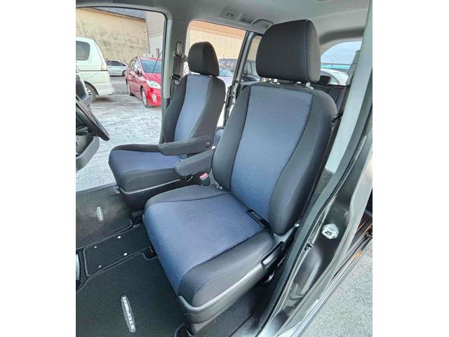 ステップワゴン スパーダＳ　Ｚ　ＨＤＤナビパッケージ　ＥＴＣ　バックカメラ　ナビ　ＴＶ　両側スライド・片側電動　ＨＩＤ　キーレスエントリー　電動格納ミラー　後席モニター　３列シート　ウォークスルー　ＡＴ　アルミホイール　ＣＤ　Ｂｌｕｅｔｏｏｔｈ（35枚目）