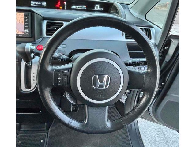 ステップワゴン スパーダＳ　Ｚ　ＨＤＤナビパッケージ　ＥＴＣ　バックカメラ　ナビ　ＴＶ　両側スライド・片側電動　ＨＩＤ　キーレスエントリー　電動格納ミラー　後席モニター　３列シート　ウォークスルー　ＡＴ　アルミホイール　ＣＤ　Ｂｌｕｅｔｏｏｔｈ（46枚目）