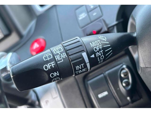 ステップワゴン スパーダＳ　Ｚ　ＨＤＤナビパッケージ　ＥＴＣ　バックカメラ　ナビ　ＴＶ　両側スライド・片側電動　ＨＩＤ　キーレスエントリー　電動格納ミラー　後席モニター　３列シート　ウォークスルー　ＡＴ　アルミホイール　ＣＤ　Ｂｌｕｅｔｏｏｔｈ（48枚目）