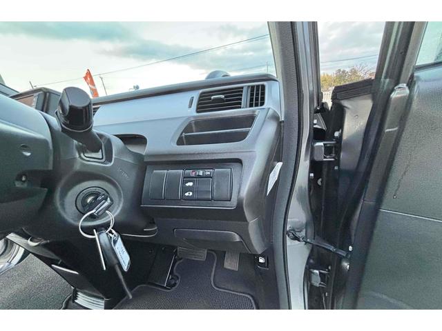 ステップワゴン スパーダＳ　Ｚ　ＨＤＤナビパッケージ　ＥＴＣ　バックカメラ　ナビ　ＴＶ　両側スライド・片側電動　ＨＩＤ　キーレスエントリー　電動格納ミラー　後席モニター　３列シート　ウォークスルー　ＡＴ　アルミホイール　ＣＤ　Ｂｌｕｅｔｏｏｔｈ（52枚目）