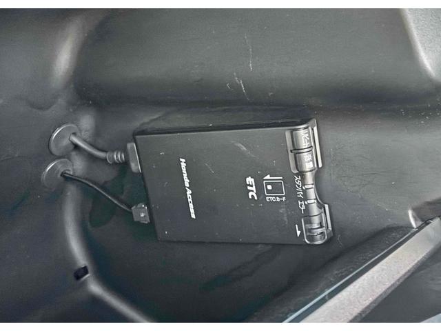 ステップワゴン スパーダＳ　Ｚ　ＨＤＤナビパッケージ　ＥＴＣ　バックカメラ　ナビ　ＴＶ　両側スライド・片側電動　ＨＩＤ　キーレスエントリー　電動格納ミラー　後席モニター　３列シート　ウォークスルー　ＡＴ　アルミホイール　ＣＤ　Ｂｌｕｅｔｏｏｔｈ（57枚目）