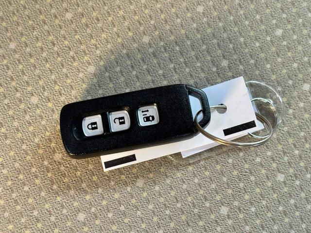 �X�}�[�g�L�[�V�X�e�����v�b�V���G���W���X�^�[�g�V�X�e���A�G���W���n���E��~�������^�b�`�ōs���A�L�[�̃��b�N�܂Ńh�A�m�u�ɐG��鎖�Ń����^�b�`����ōs�����Ƃ��o���܂���