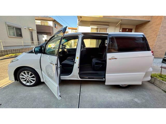 エスティマ ２．４アエラス　Ｇエディション　ＥＴＣ　バックカメラ　ナビ　ＴＶ　オートクルーズコントロール　両側電動スライドドア　ＨＩＤ　スマートキー　電動格納ミラー　後席モニター　３列シート　ウォークスルー　オットマン　ＣＶＴ　アルミホイール（9枚目）