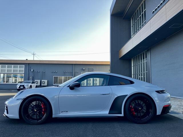 �Z�@���U�[�̃V�[�g�Z���^�[�i�R���g���X�g�J���[�j�Z�@�X�s�[�h���[�^�[�o�l���i�z���C�g�j