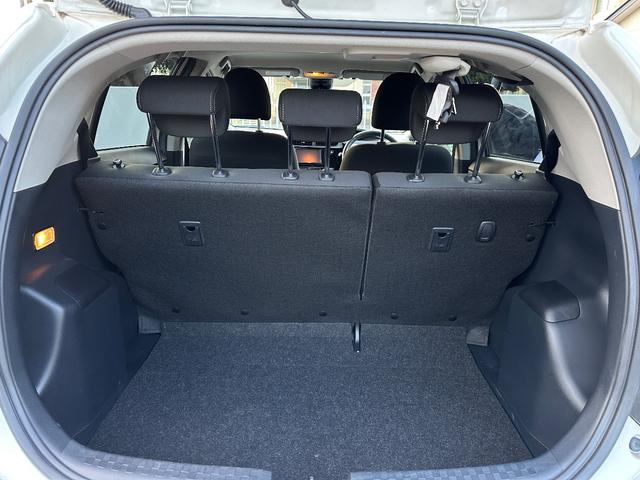 アクア G 誤発進抑制機能 セキュリティー デュアルエアバック I-STOP 衝突安全ボディ パワーウィンドウ ESC ATエアコン ABS パワーステアリング オートライト オートクルーズ 運転席エアバッグ(14枚目)