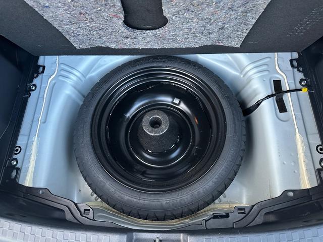 アクア G 誤発進抑制機能 セキュリティー デュアルエアバック I-STOP 衝突安全ボディ パワーウィンドウ ESC ATエアコン ABS パワーステアリング オートライト オートクルーズ 運転席エアバッグ(15枚目)