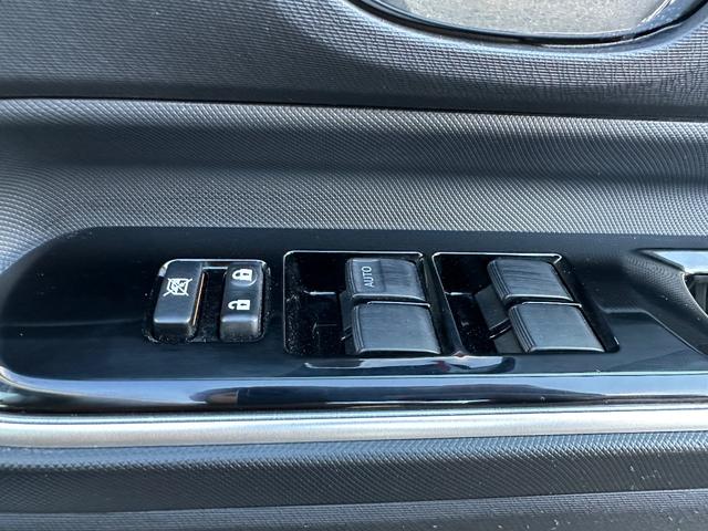 アクア G 誤発進抑制機能 セキュリティー デュアルエアバック I-STOP 衝突安全ボディ パワーウィンドウ ESC ATエアコン ABS パワーステアリング オートライト オートクルーズ 運転席エアバッグ(21枚目)