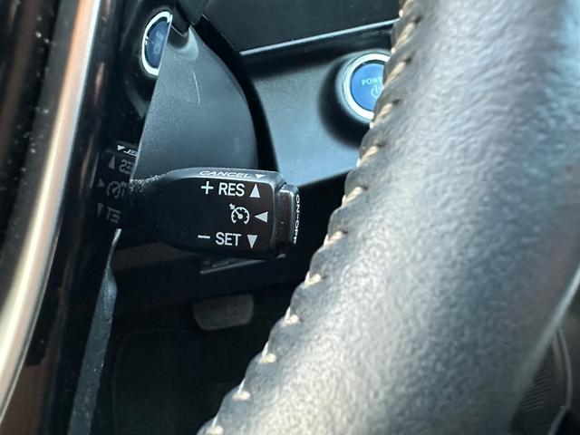 アクア G 誤発進抑制機能 セキュリティー デュアルエアバック I-STOP 衝突安全ボディ パワーウィンドウ ESC ATエアコン ABS パワーステアリング オートライト オートクルーズ 運転席エアバッグ(24枚目)