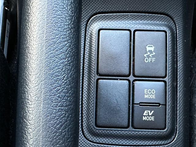 アクア G 誤発進抑制機能 セキュリティー デュアルエアバック I-STOP 衝突安全ボディ パワーウィンドウ ESC ATエアコン ABS パワーステアリング オートライト オートクルーズ 運転席エアバッグ(25枚目)