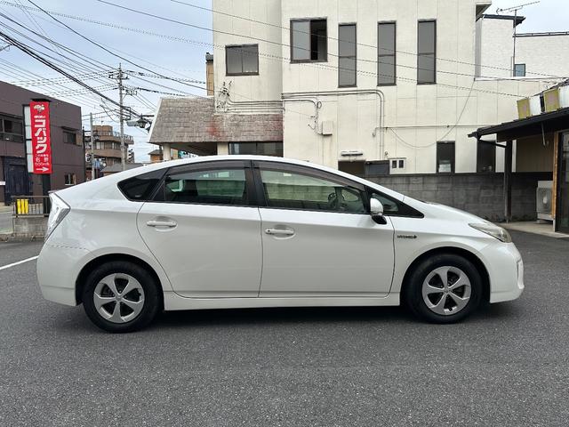 プリウス S アイドリングストップ搭載 インテリキー デュアルエアバック エアB イモビライザー AUTOエアコン 横スベリ防止 衝突安全ボディ ABS サイドエアバッグ パワーステアリング パワーウィンドウ(5枚目)