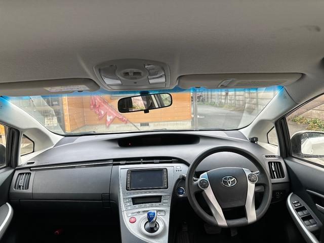 プリウス S アイドリングストップ搭載 インテリキー デュアルエアバック エアB イモビライザー AUTOエアコン 横スベリ防止 衝突安全ボディ ABS サイドエアバッグ パワーステアリング パワーウィンドウ(9枚目)